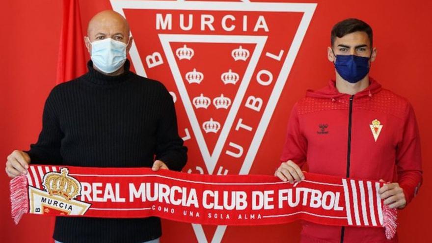 El Real Murcia y Manolo Molina matan el tiempo con el baile de sub-23