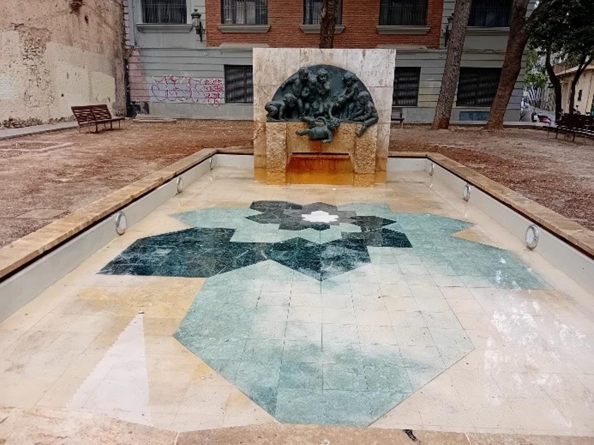 Fuente de la plaza del Carmen.