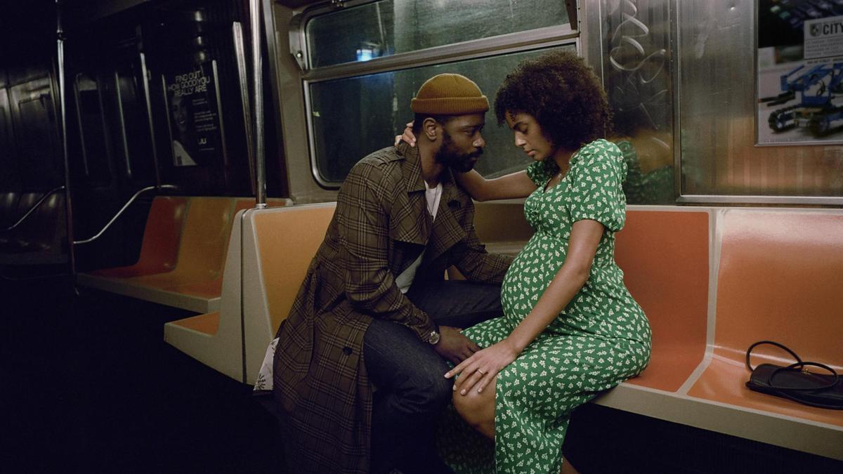 LaKeith Stanfield (Apollo) y Clark Backo (Emma) en una imagen de ’The changeling’. LaKeith Stanfield (Apollo) y Clark Backo (Emma) en una imagen de ’The changeling’.