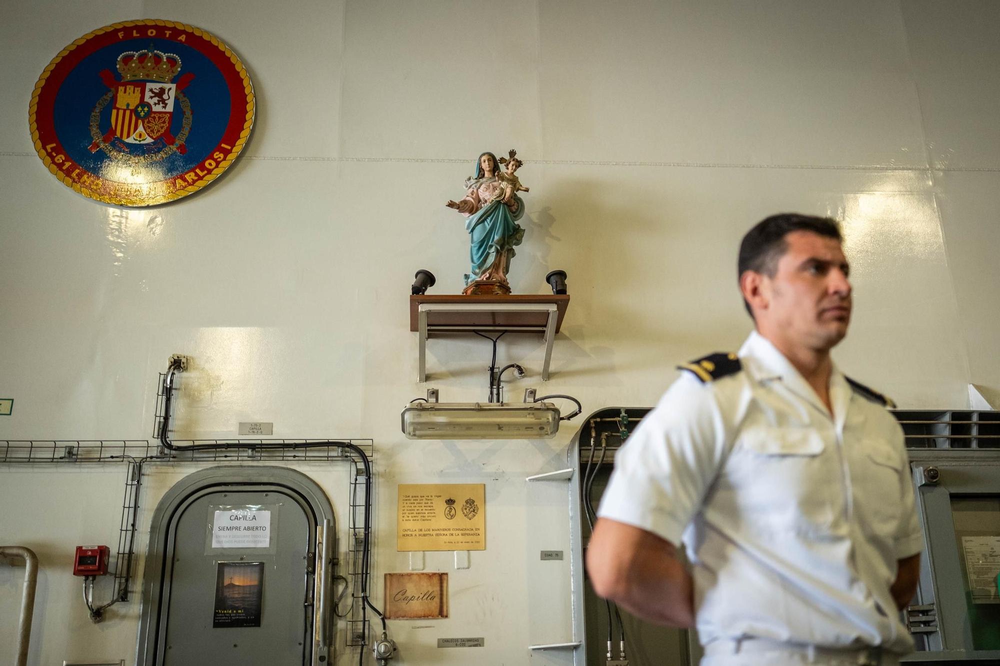 Visita al buque de guerra 'Juan Carlos I'