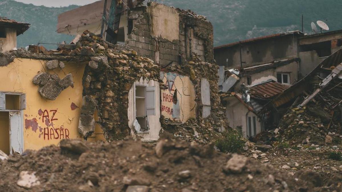 El centro de la ciudad turca de Antioquía aún muy afectado por el terremoto que asoló la zona hace un año.