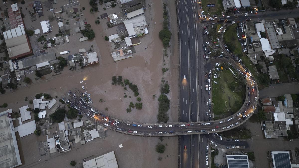 Brasil intenta contener la tragedia provocada por las inundaciones