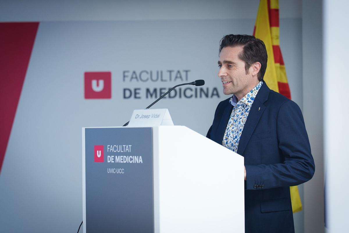 El professor Vidal en la defensa del seu historial acadèmic i projecte de recerca, aquest dimecres, a la facultat de Medicina, a Vic