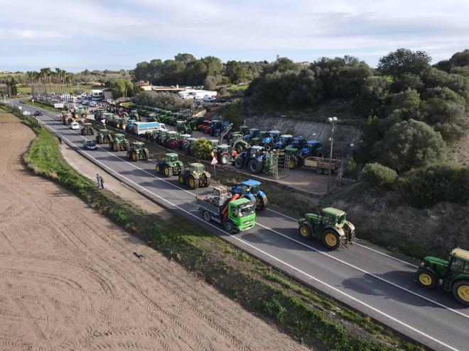 Imágenes aéreas de la tractorada en Mallorca