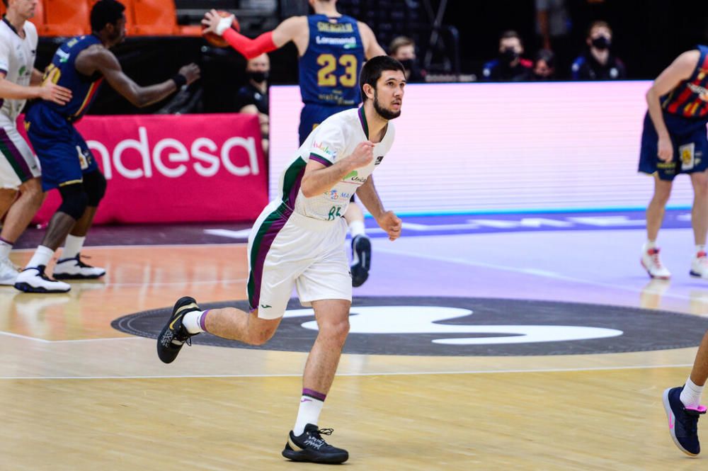 Las mejores imágenes del Baskonia-Unicaja en la Fase Final de la ACB