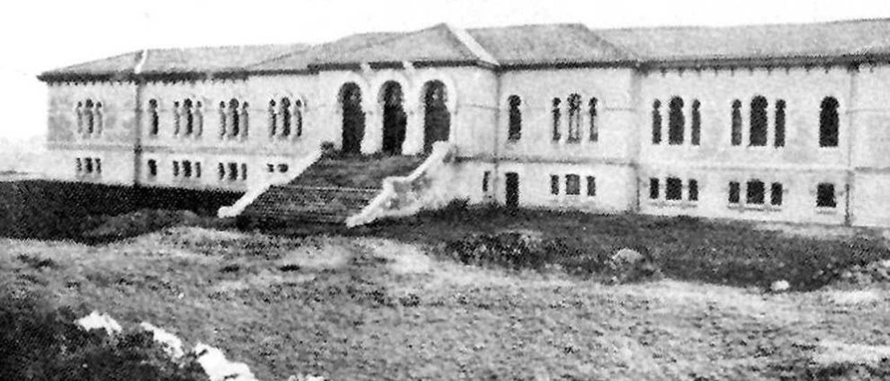 Construcción del Hospital de Caridad, a principios del siglo XX.