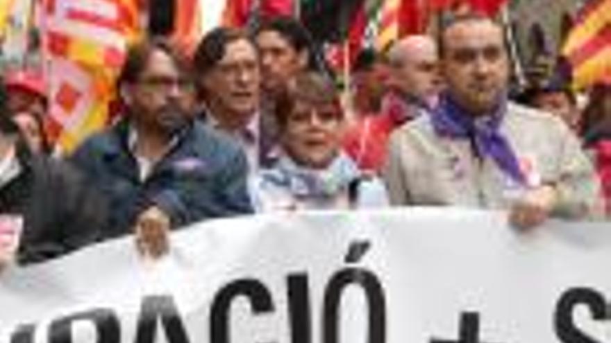 Els representants de CCOO i UGT, a la manifestació de l&#039;1 de maig.