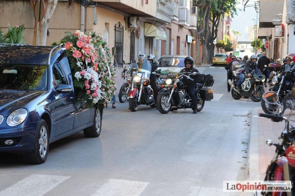 Dolor en el funeral de Natalia