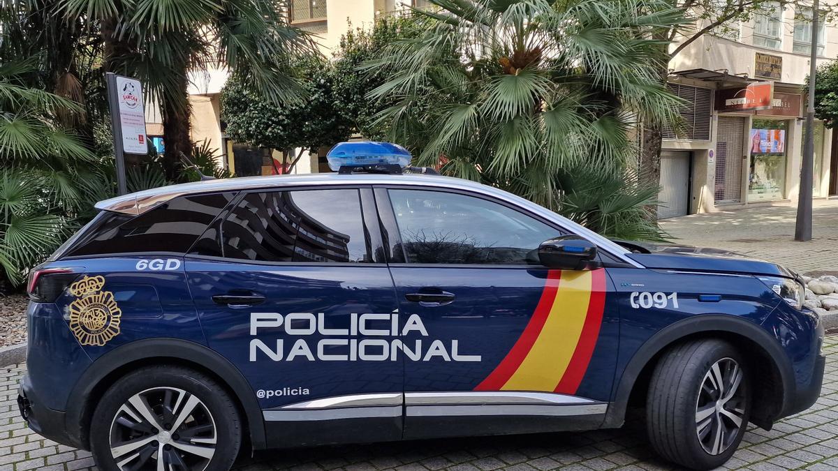 Un coche de Policía Nacional.