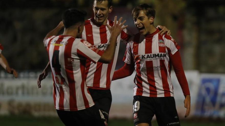 Celebración de uno de los goles. |  // R. GROBAS