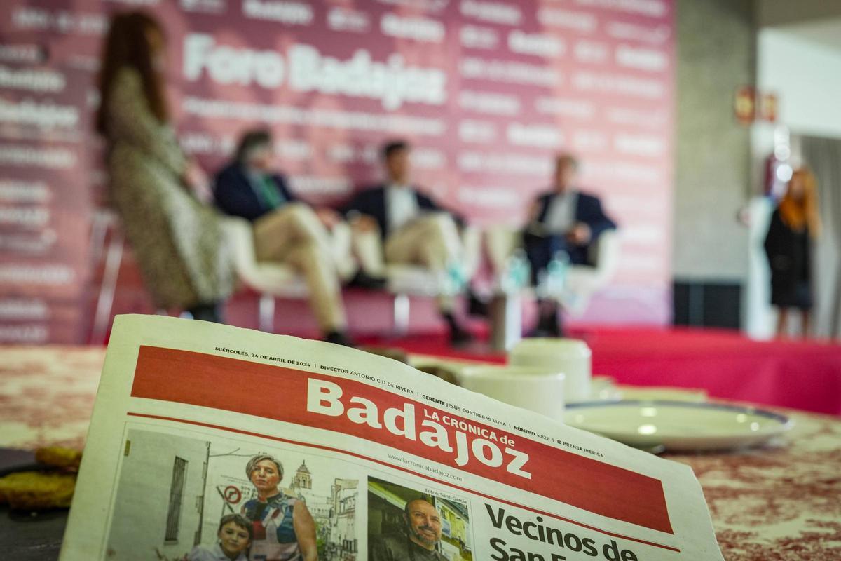 El encuentro especializado se estructura en dos mesas redondas.