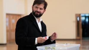 Más allá del resultado, el plebiscito fortalece nuestra democracia, dice Boric
