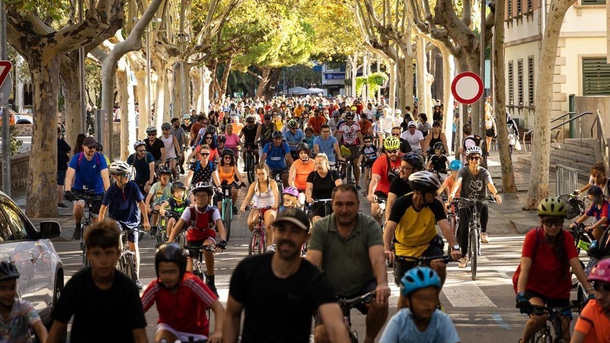 Imagen de archivo de la 'Pedalada' de Castelldefels.