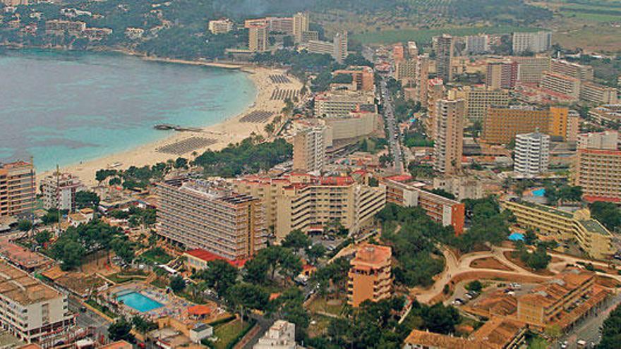 Una vista aérea de lo que hoy es Torrenova y de parte del litoral de Magaluf