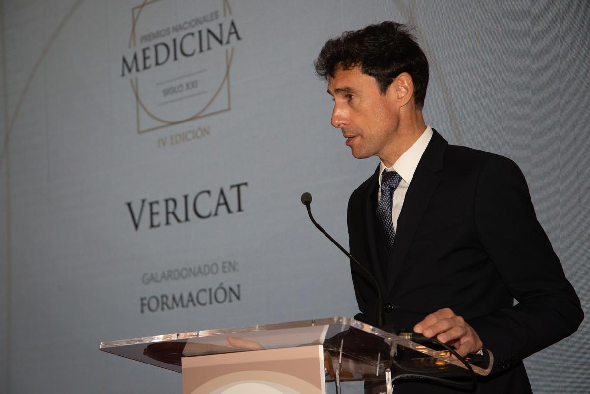 Los Premios Nacionales de Medicina S.XXI reconocen la labor de Vericat Formación en la especialización de odontólogos en el campo de implantología dental