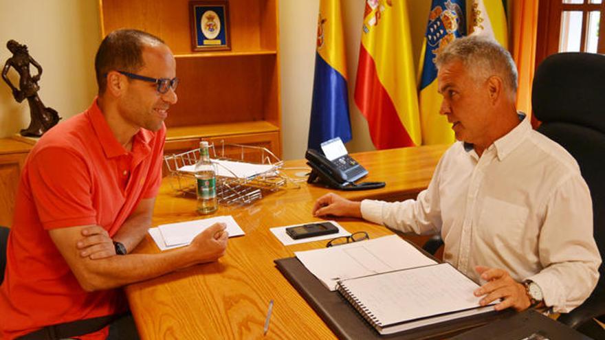 Jorge Rodríguez presenta su dimisión como concejal electo del Ayuntamiento de Teror