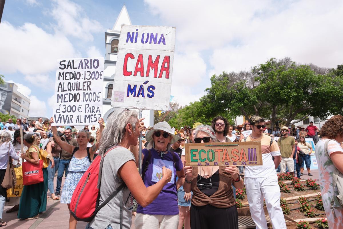 Manifestación en Canarias contra la masificación
