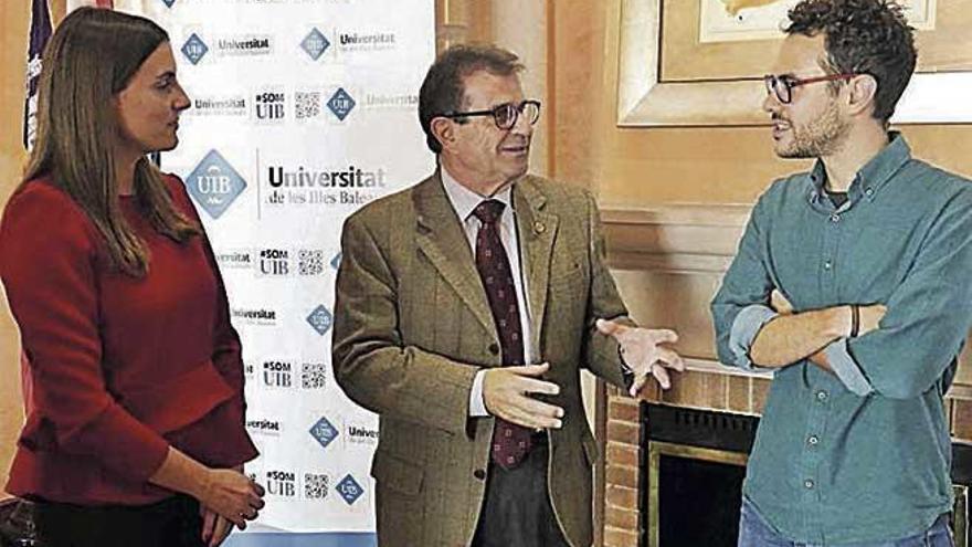 Belén Soler y Rafel Perelló, junto al rector de la UIB.