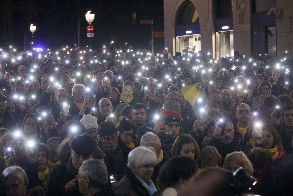 Concentració a la Plaça del Vi.