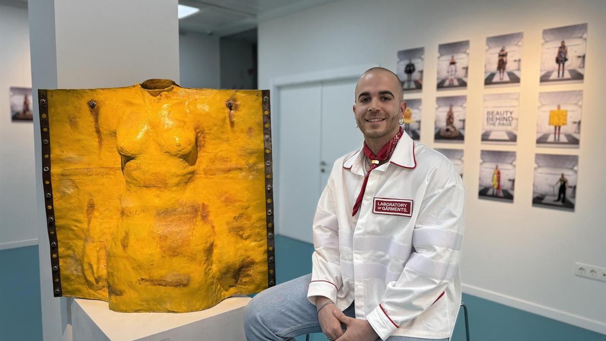 El artista zaragozano Enrique Llera.