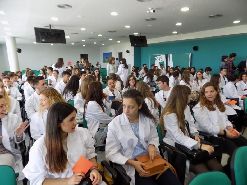 Imatges de l'acte de benvinguda als estudiants de Medicina a UManresa.