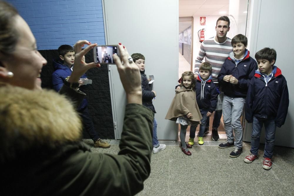 Eduardo Berizzo trabaja con el equipo a contrarreloj para preparar el encuentro de Copa ante el Valencia