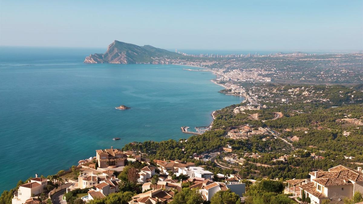 Panorámica del litoral de Altea