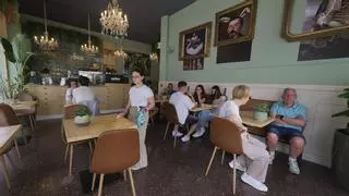De tienda de antigüedades a cafetería con encanto en Vegueta: así es el nuevo Café Lora