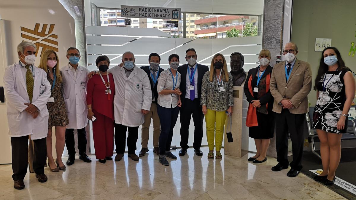 Dirección del Hospital Clínica Benidorm, junto con evaluadores de la la Joint Commission International.