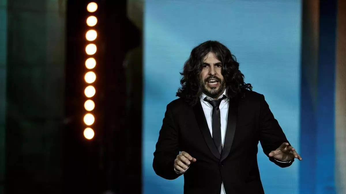 Cine de Andrei Tarkovski, música de Micah P. Hinson y humor de J. J. Vaquero esta semana en el Teatro Colón de A Coruña