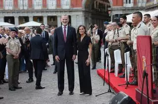 Felipe VI hace marqueses a los asturianos Carlos López Otín y Luz Casal por el undécimo aniversario de su llegada al trono