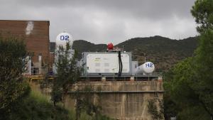 Nuevos depósitos de hidrógeno en el exterior del hospital Can Ruti, en Badalona