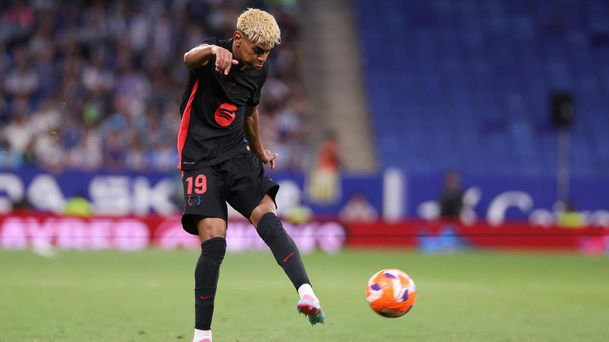 Lamine Yamal, durante su partido ante el Espanyol.