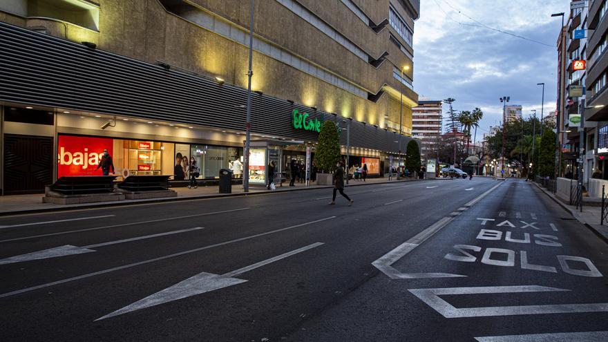 La clausura de la hostelería deja desiertas las calles comerciales de Alicante