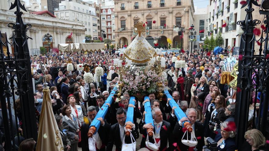 Video: La Virgen del Lledó llega a la plaza Mayor