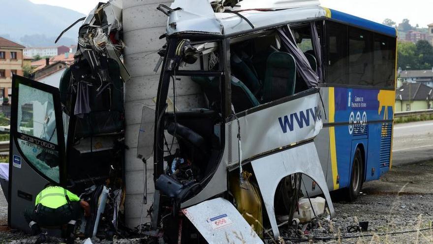 La mutua reconoce que sabía que el chófer del bus que chocó en la &quot;Y&quot; tenía epilepsia