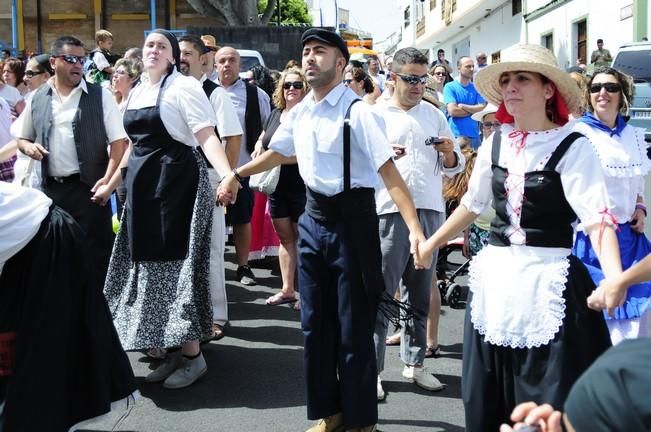 Traida Infantil del Agua de Lomo Magullo 2016