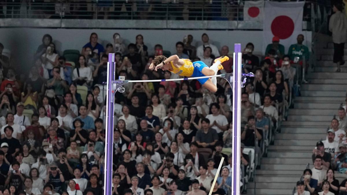 Preciosa imagen del récord mundial de Duplantis sobre 6,30 m