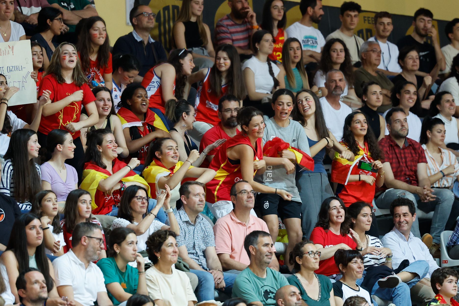 La seleccción femenina de básquet reina en Vigo