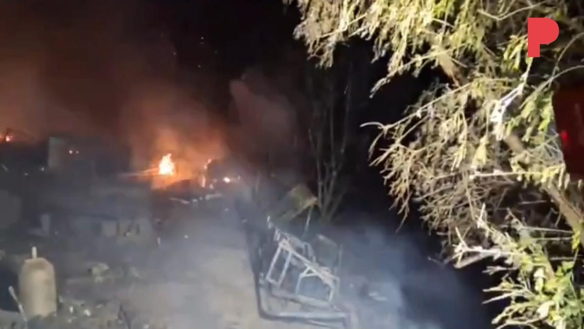 Un incendio deja un herido leve y veinte desalojados en una zona de barracas en Vilassar de Dalt