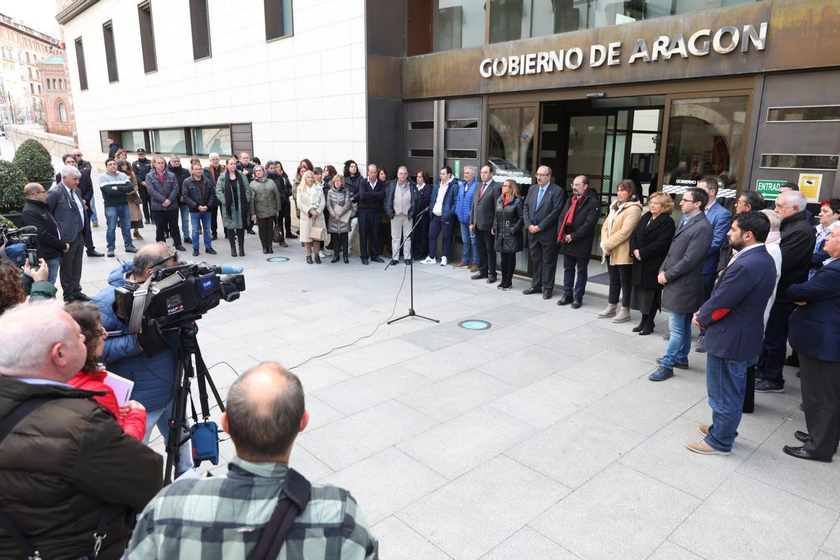 Minuto de silencio en todo Aragón por el asesinato machista de María ...