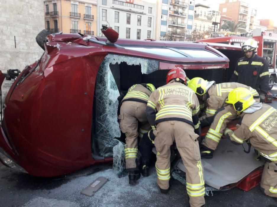 Accidente de tráfico en la calle Blanquerias