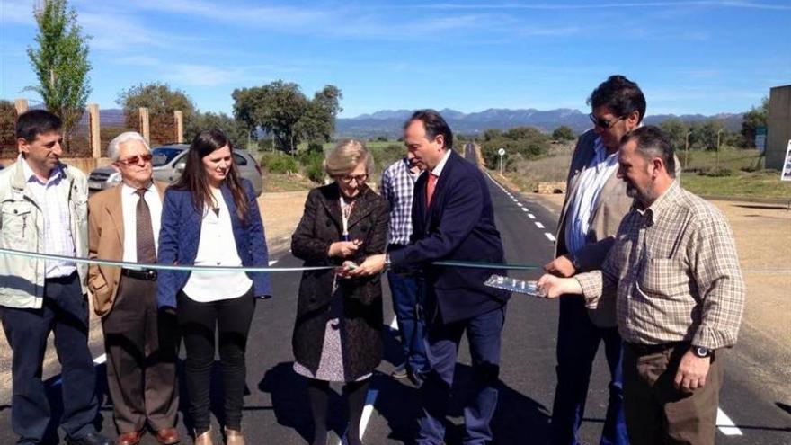 La carretera de Alía a Castilblanco reabre tras las obras de mejora