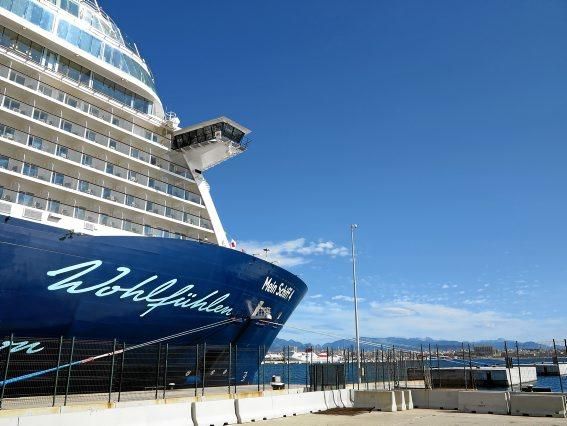 "Mein Schiff 4"