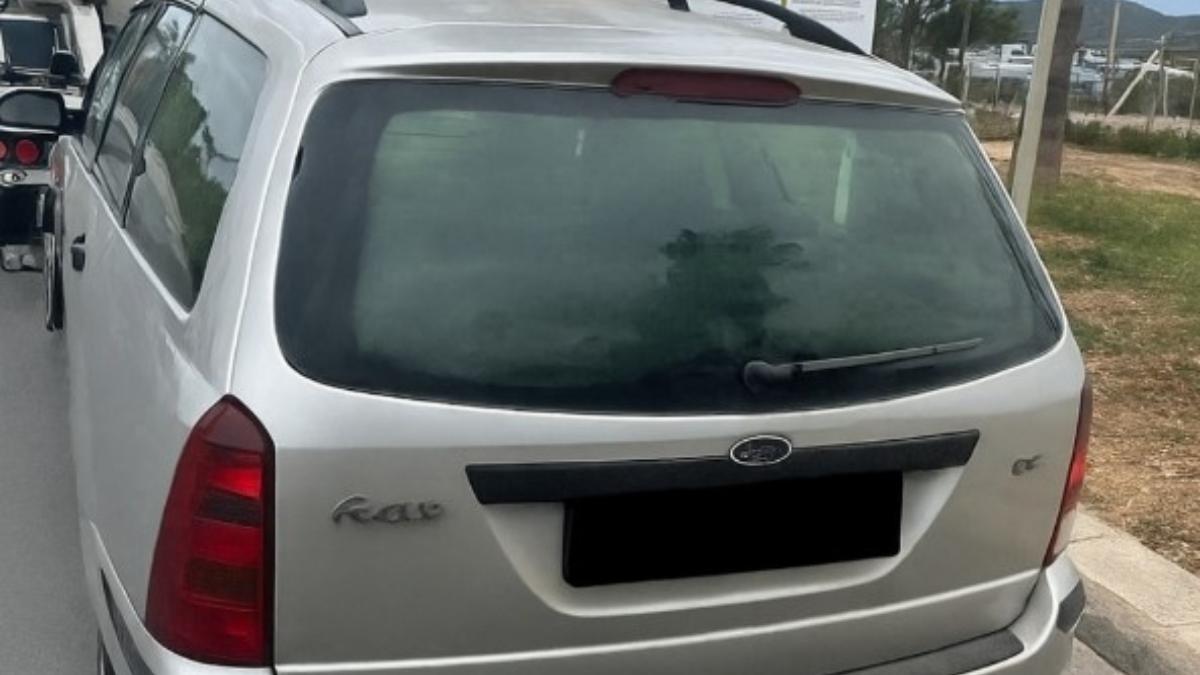 El taxi pirata interceptado por la Policía