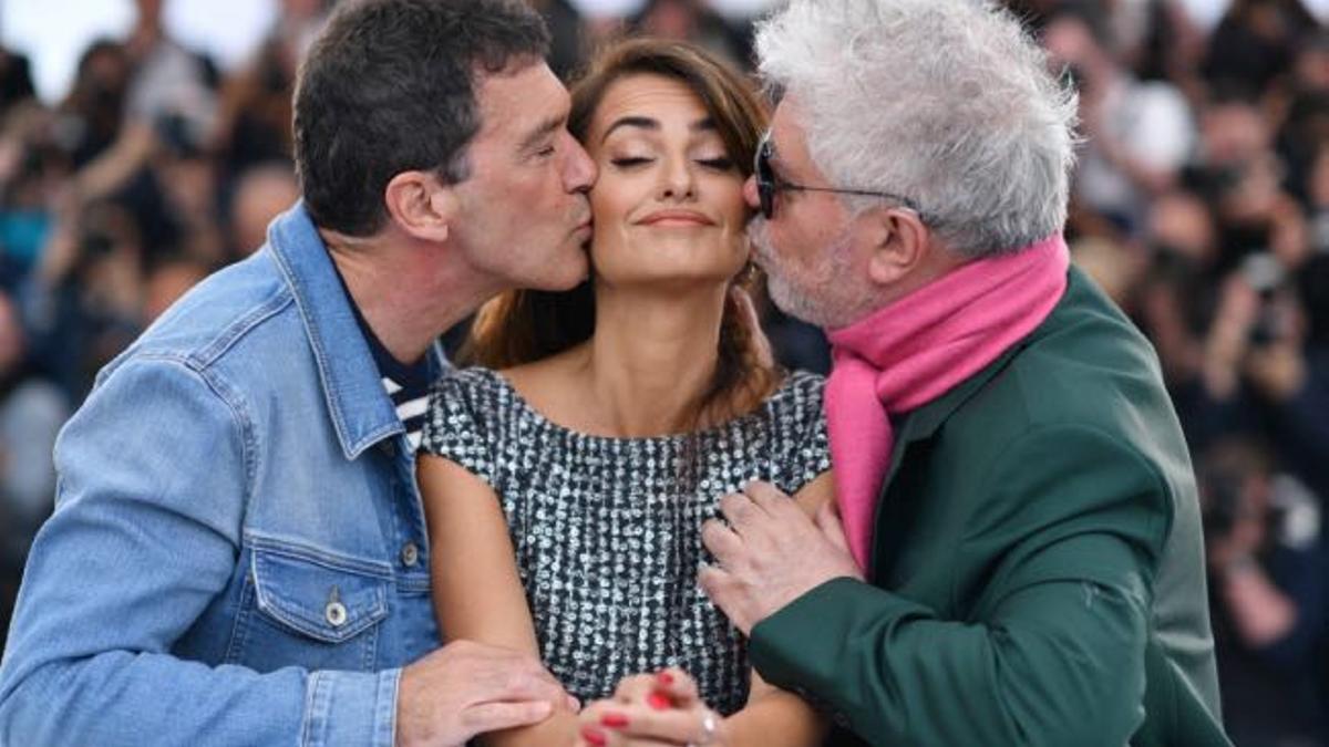 Antonio Banderas, Penélope Cruz y Pedro Almodovar, de 'Dolor y Gloria'