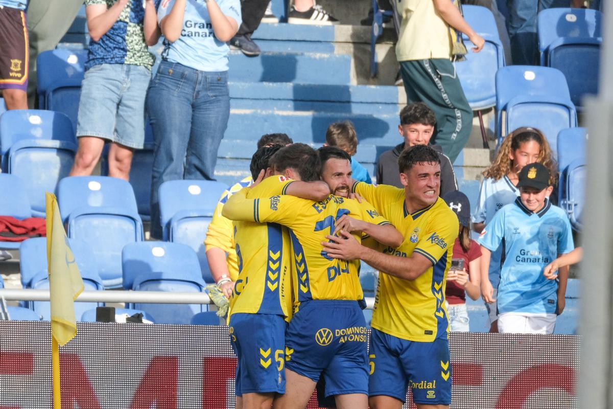 UD Las Palmas-Huesca | 05/04/2026  | 05/04/2026 | Fotógrafo: José Carlos Guerra