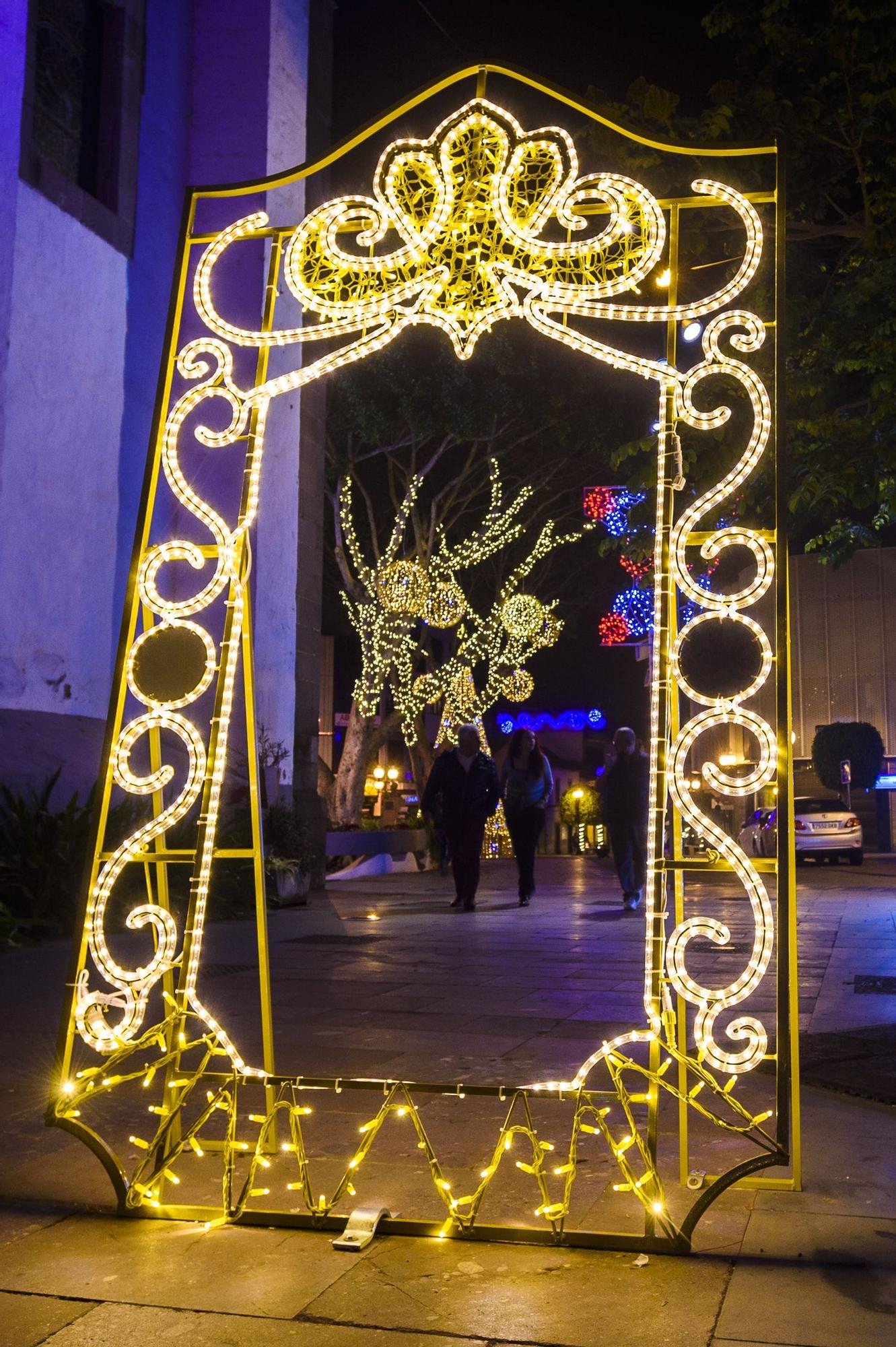 Alumbrado navideño en la zona comercial de San Gregorio, en Telde