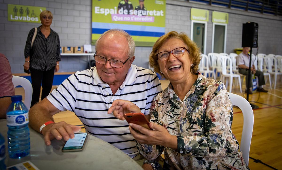 ‘Hackatón sénior’ en L’Hospitalet. Talleres digitales para la gente mayor.