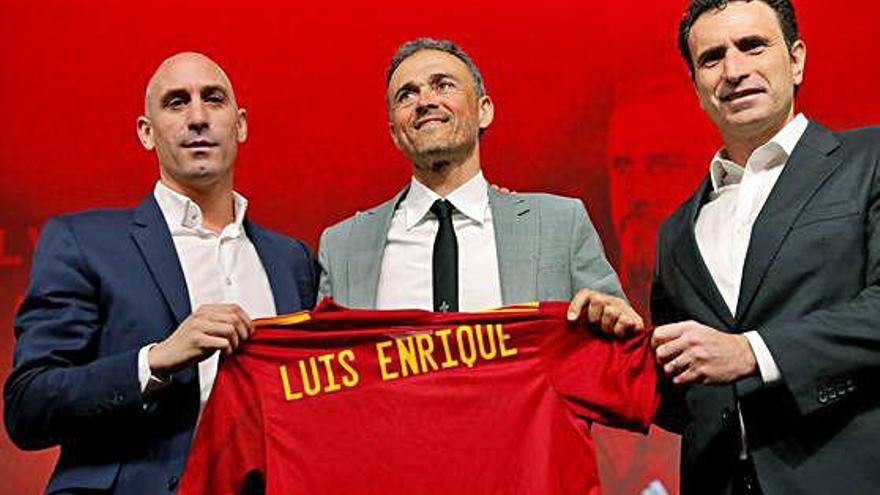 Rubiales, Luis Enrique i Molina, durant l&#039;acte de presentació d&#039;ahir.